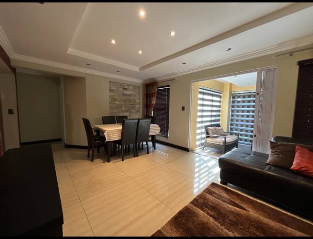 3 BEDROOM TOWNHOUSE FOR SALE IN ABRAHAMSRUST